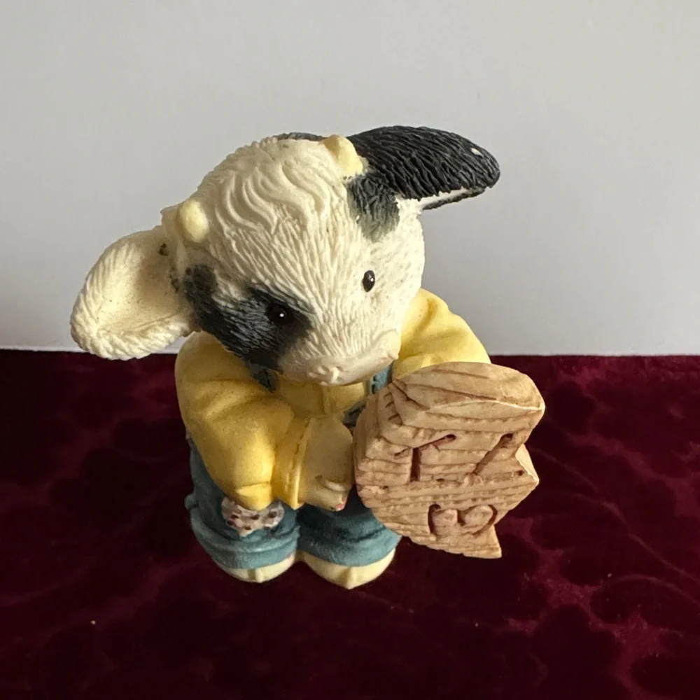 Charming Cow Couple Figurine - Yellow and Cream. “I Love Moo”